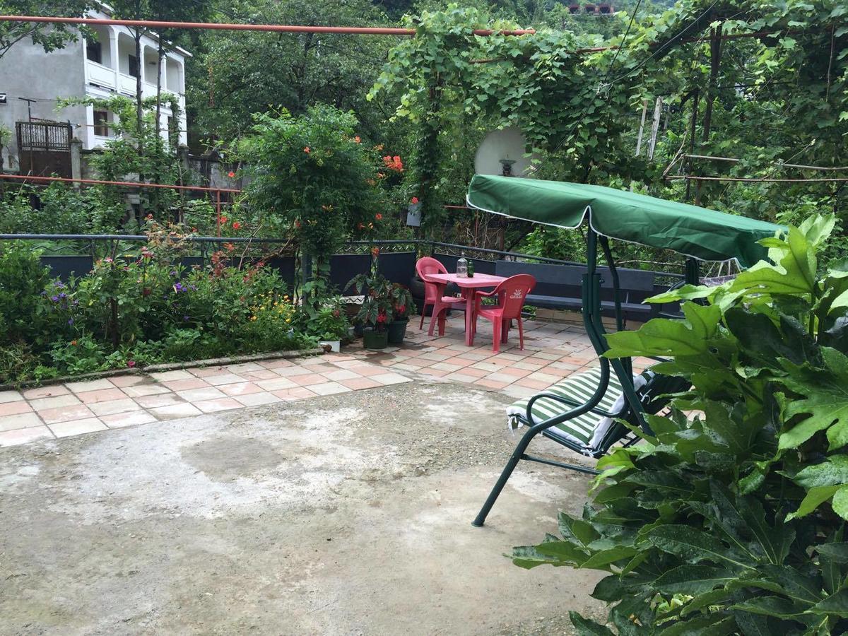 Guest House Nona Гонио Екстериор снимка