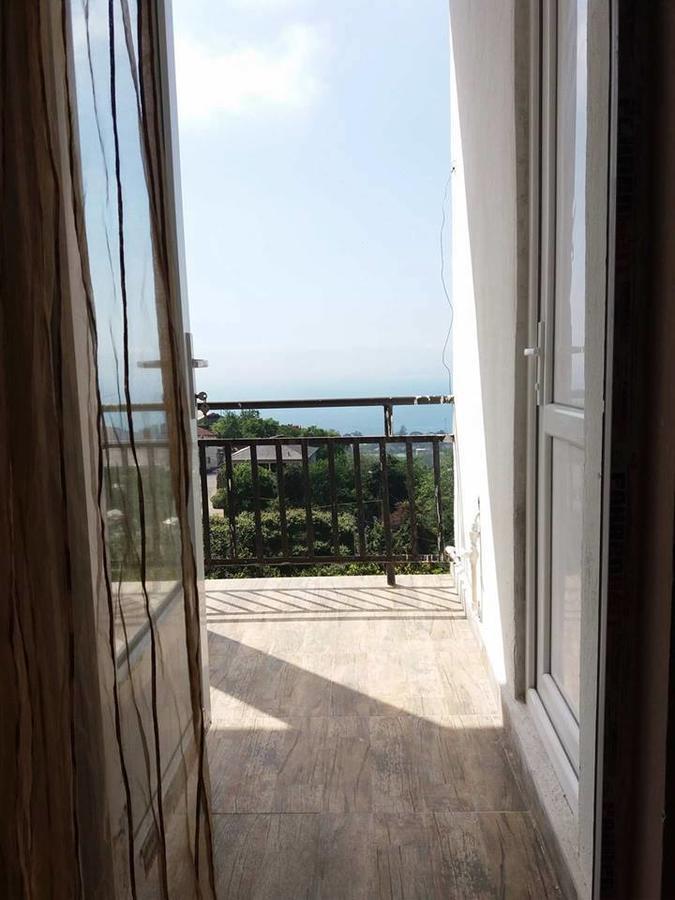 Guest House Nona Гонио Екстериор снимка